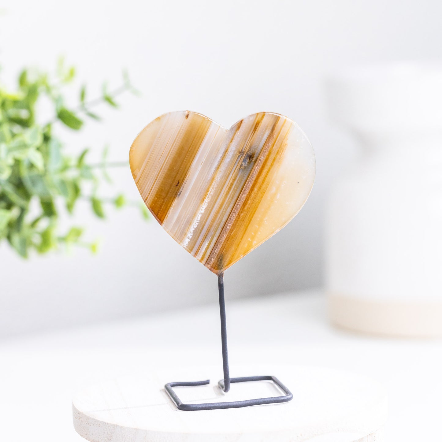 AGATE SLICE HEART ON STAND